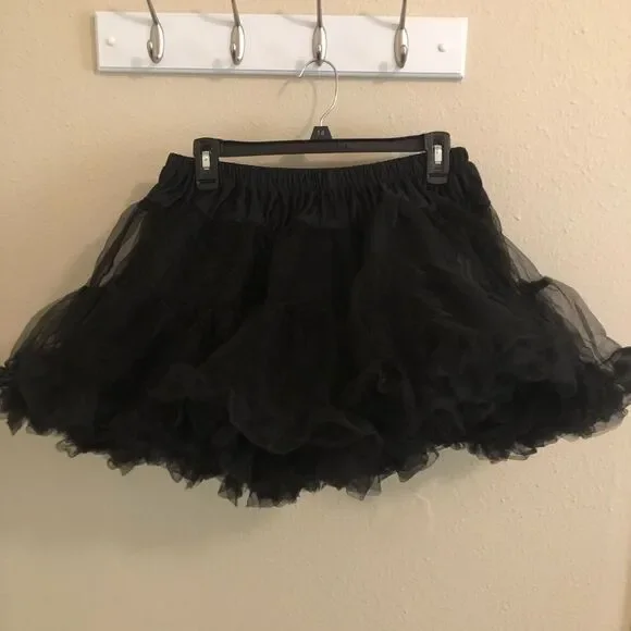 Black Layered Petticoat - Picture 2 of 3